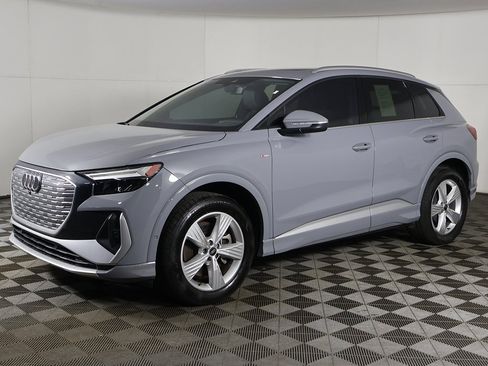 Used 2023 Audi Q4 e-tron Premium Plus w/ Premium Plus image 8