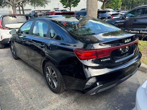 Certified 2024 Kia Forte LXS FWD image 4