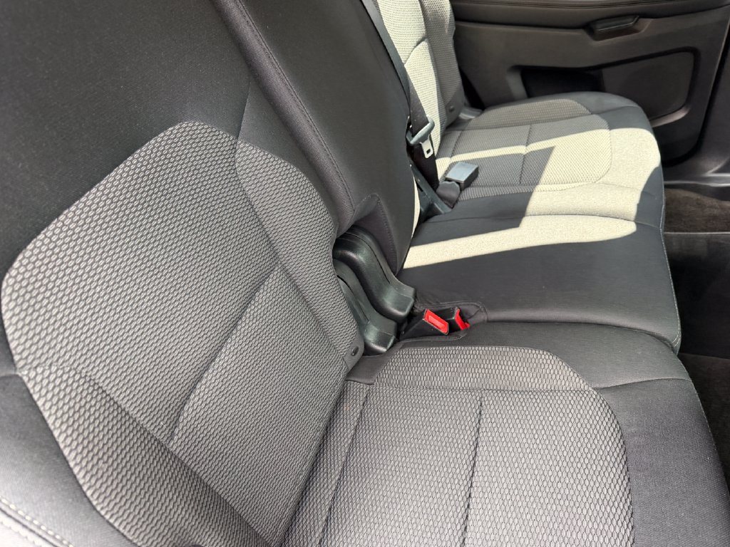 Used 2018 Ford Explorer XLT AWD/4WD image 16