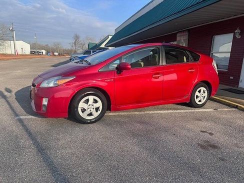 Used 2010 Toyota Prius Three image 2