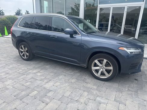 Used 2021 Volvo XC90 T6 Momentum AWD/4WD image 7