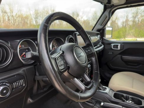 Used 2020 Jeep Wrangler Unlimited Sport AWD/4WD image 16