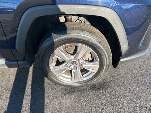 Used 2022 Toyota RAV4 XLE image 45