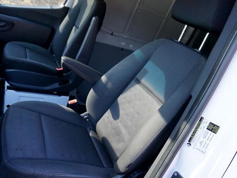 Used 2020 Mercedes-Benz Sprinter 2500 w/ Driver Convenience Package image 9