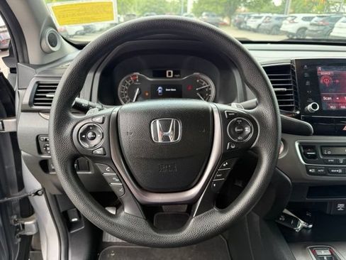 Used 2023 Honda Ridgeline Sport image 18
