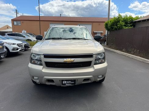 Used 2007 Chevrolet Suburban LTZ w/ LTZ Preferred Equipment Group AWD/4WD image 2