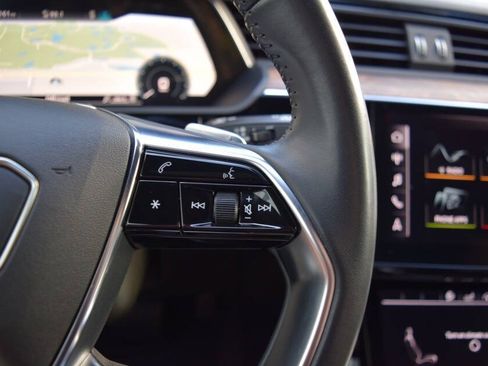 Used 2019 Audi e-tron Prestige w/ Prestige Package AWD/4WD image 66