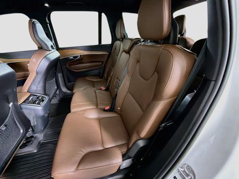 Used 2023 Volvo XC90 B5 Plus w/ Protection Package Premier AWD/4WD image 29
