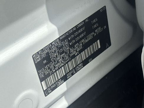 Used 2024 Toyota RAV4 XLE w/ Convenience Package FWD image 29
