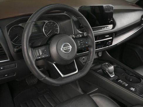 Used 2021 Nissan Rogue SL w/ Premium Package image 10