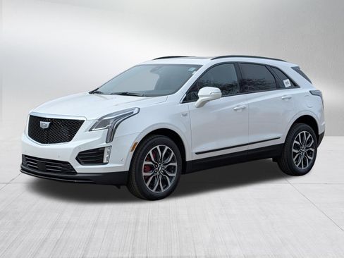 Used 2026 Cadillac XT5 Sportv w/ LPO, Onyx Lite Package AWD/4WD image 3