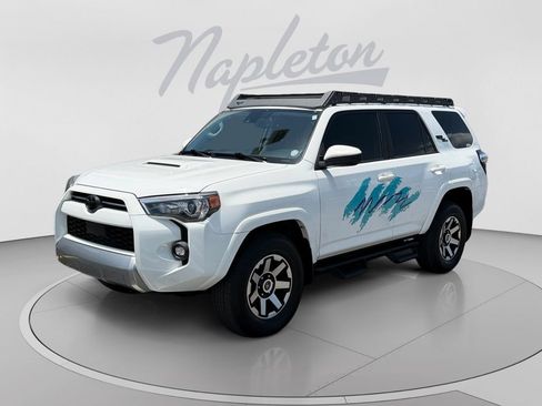 Used 2022 Toyota 4Runner TRD Off-Road AWD/4WD image 1