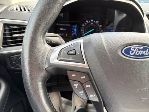 Used 2021 Ford Edge SEL w/ Convenience Package AWD/4WD image 9