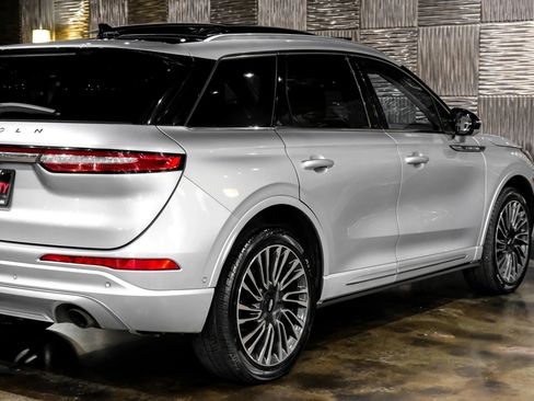 Used 2020 Lincoln Corsair Reserve w/ Equipment Group 201A image 14