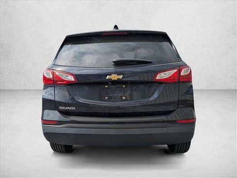 Used 2020 Chevrolet Equinox LS w/ LS Convenience Package image 6