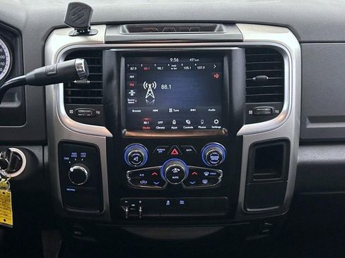 Used 2018 RAM 2500 SLT image 12