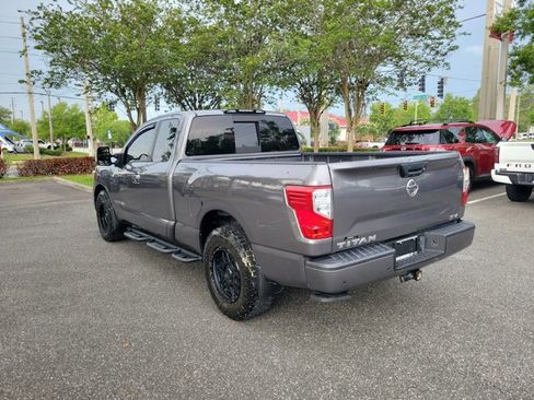 Used 2021 Nissan Titan SV w/ Accessory Utility Package RWD image 3