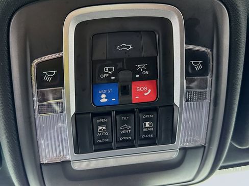 Used 2021 RAM 3500 Laramie w/ Night Edition image 16