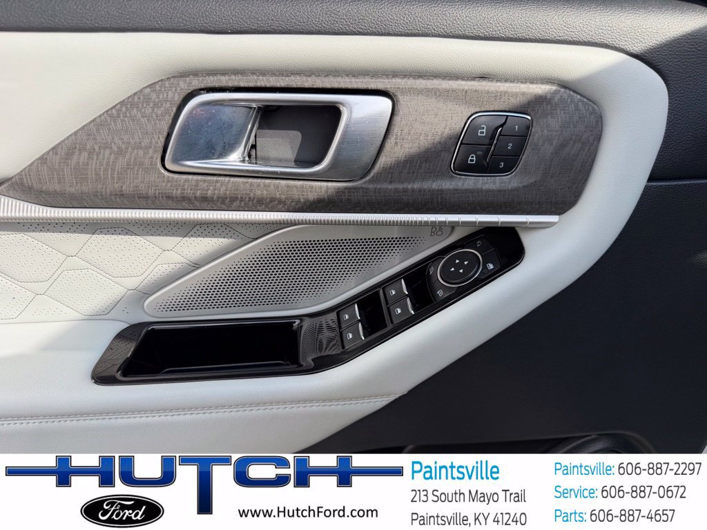 Used 2025 Ford Explorer Platinum w/ Ultimate Package AWD/4WD image 42