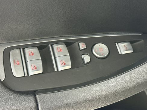 Used 2024 BMW X3 sDrive30i w/ M Sport Package RWD image 13