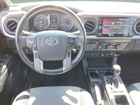 Used 2020 Toyota Tacoma TRD Off-Road RWD image 12