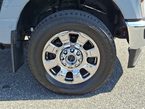 Certified 2024 Ford F350 King Ranch w/ Chrome Package AWD/4WD image 8