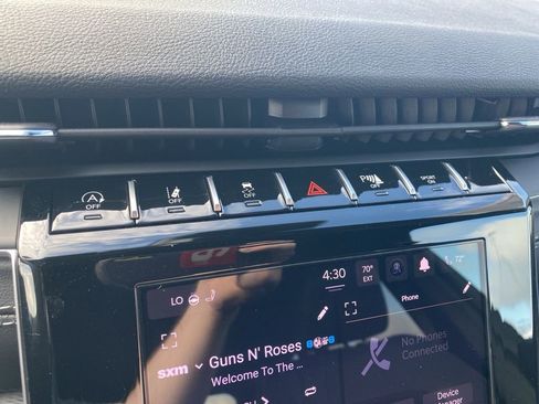 New 2025 Jeep Grand Cherokee Altitude image 23