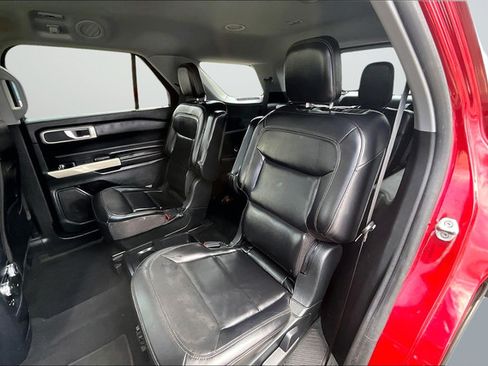 Used 2021 Ford Explorer XLT w/ Equipment Group 202A RWD image 10
