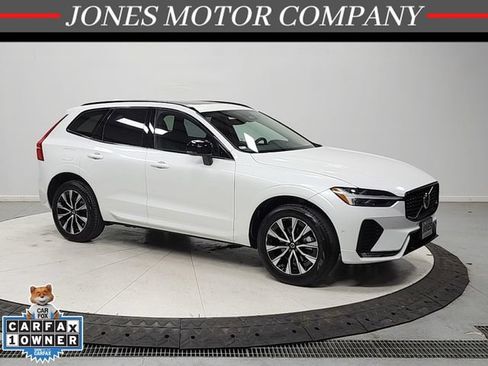 Used 2025 Volvo XC60 B5 Plus AWD/4WD image 1
