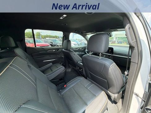Used 2025 Chevrolet Traverse High Country w/ LPO, Floor Liner Package FWD image 7