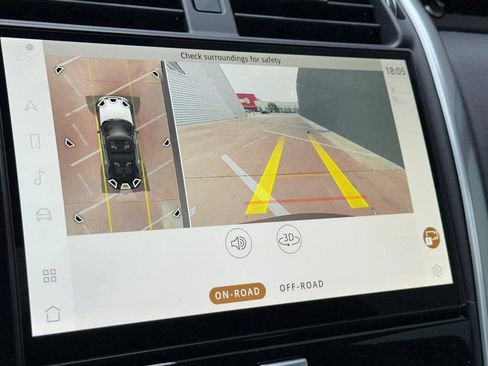 New 2026 Land Rover Discovery S AWD/4WD image 25