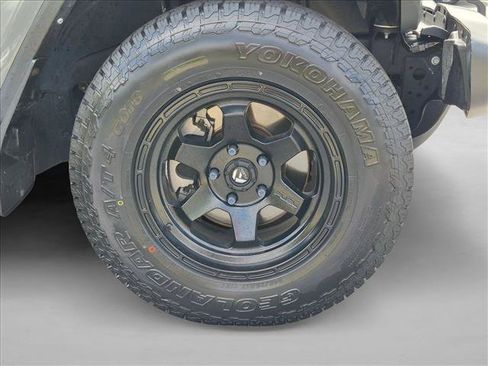 Used 2023 Jeep Gladiator Sport AWD/4WD image 20