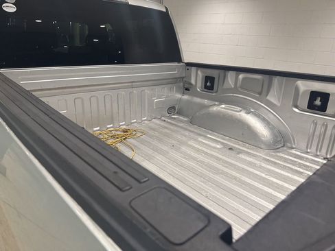 Used 2015 Ford F150 XLT image 10