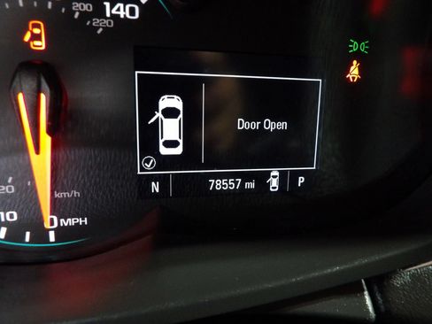 Used 2022 Chevrolet Trax LS w/ Tint and Cruise Package AWD/4WD image 18