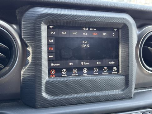 Used 2020 Jeep Gladiator Sport w/ Quick Order Package 23S AWD/4WD image 23