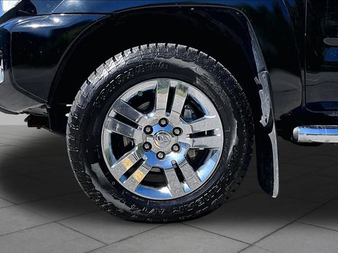 Used 2013 Toyota Tacoma 4x4 Double Cab w/ Limited Pkg image 11
