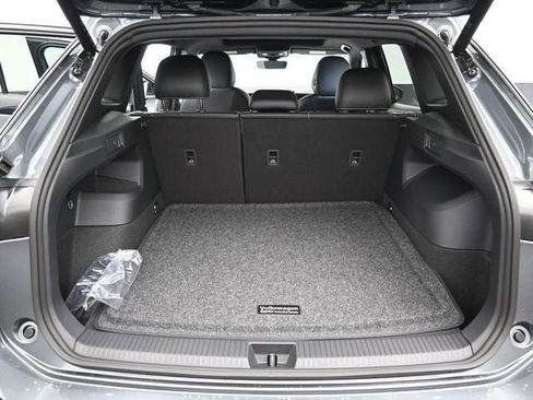 New 2026 Volkswagen Tiguan SE R-Line FWD image 12
