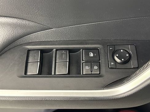 Used 2020 Toyota RAV4 XLE Premium AWD/4WD image 30