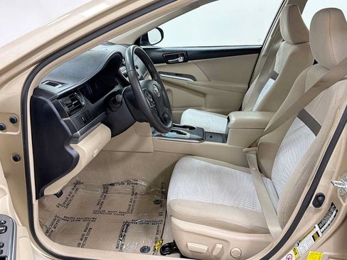 Used 2012 Toyota Camry XLE FWD image 13