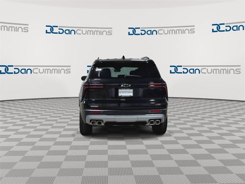 New 2026 Chevrolet Traverse Z71 w/ Enhanced Driving Package image 7