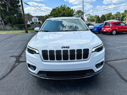 Used 2019 Jeep Cherokee Latitude Plus FWD image 2