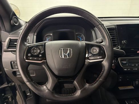 Used 2022 Honda Pilot Black Edition image 19