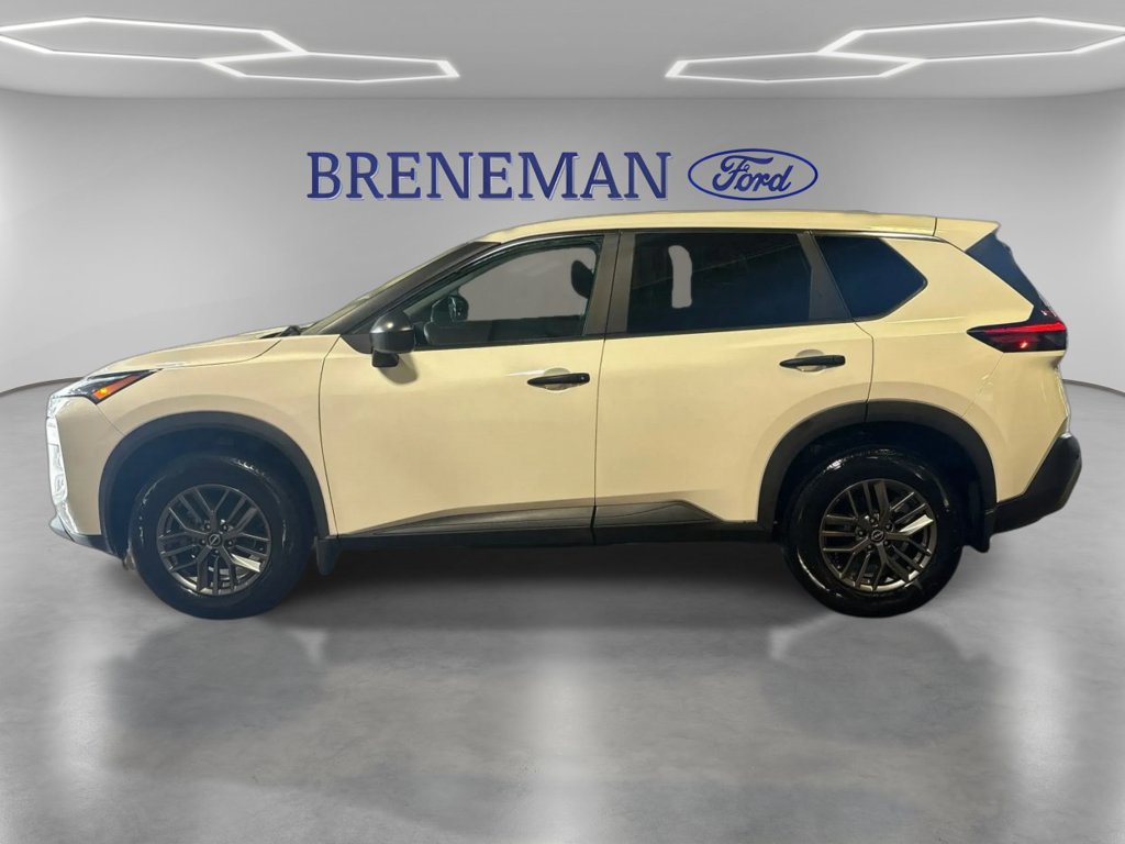 Used 2023 Nissan Rogue S AWD/4WD image 9