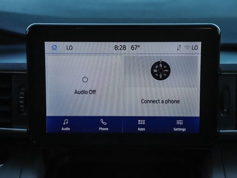 Used 2024 Ford Explorer XLT w/ Equipment Group 202A image 18