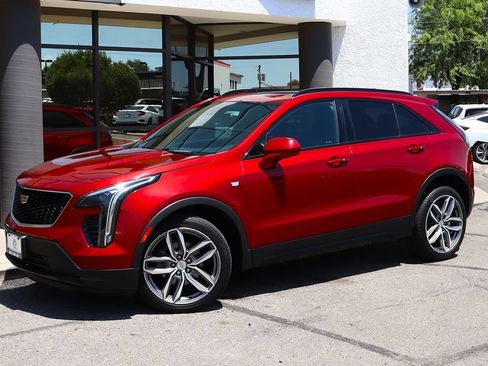 Used 2020 Cadillac XT4 Sport FWD image 3