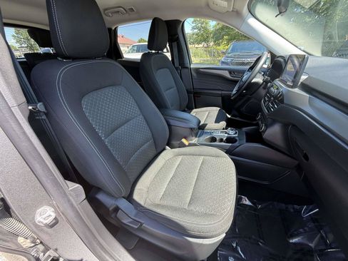 Used 2025 Ford Escape Active AWD/4WD image 25