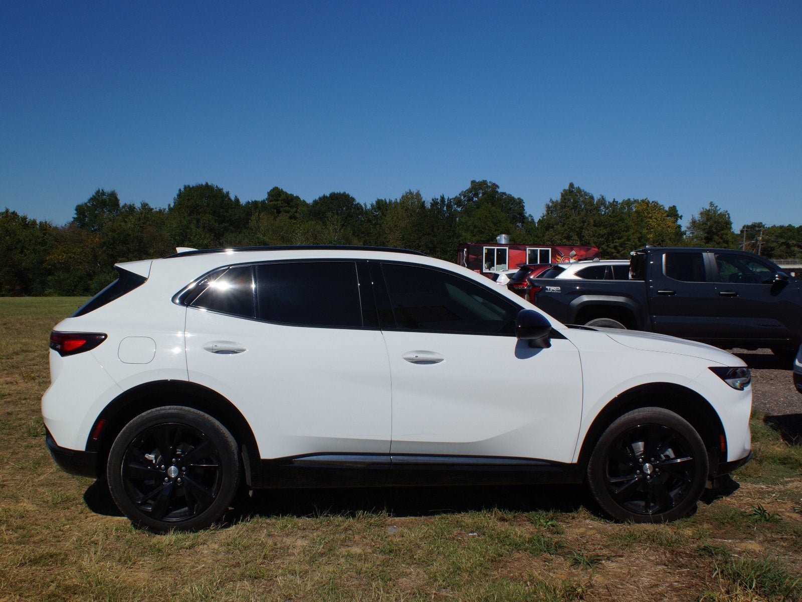 Used 2021 Buick Envision Preferred FWD image 3