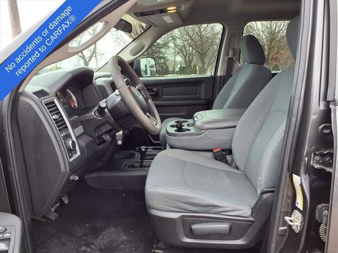 Used 2018 RAM 3500 Tradesman w/ Chrome Appearance Group image 18