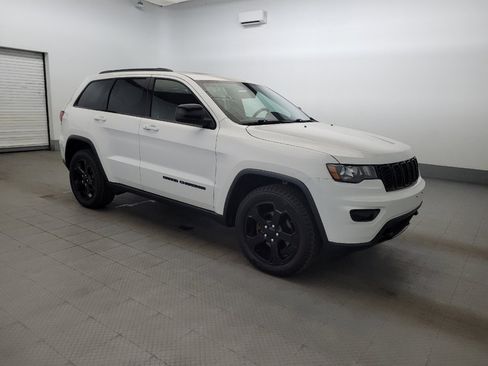 Used 2018 Jeep Grand Cherokee Laredo AWD/4WD image 11