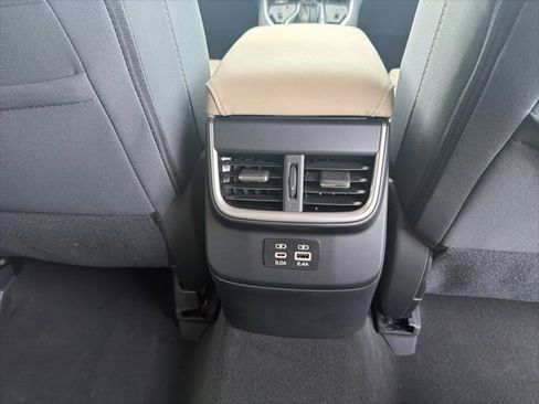 Used 2024 Subaru Outback Premium image 25
